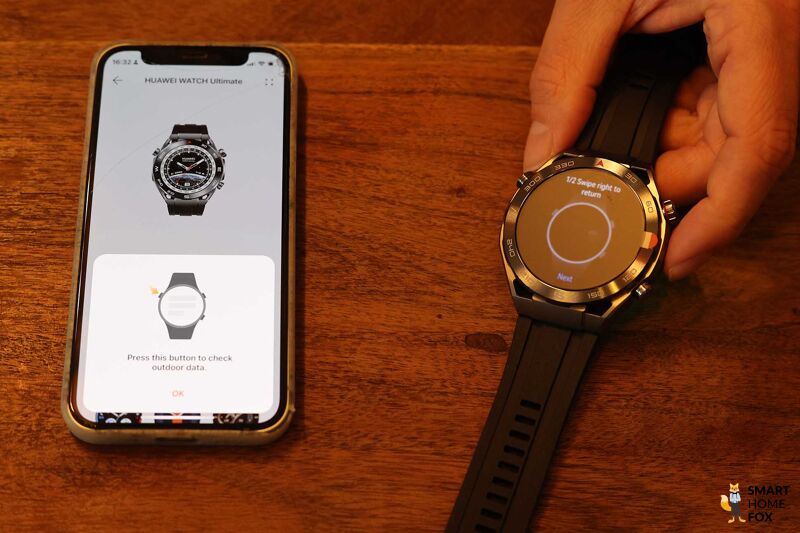 Man sieht die Huawei Watch Ultimate.